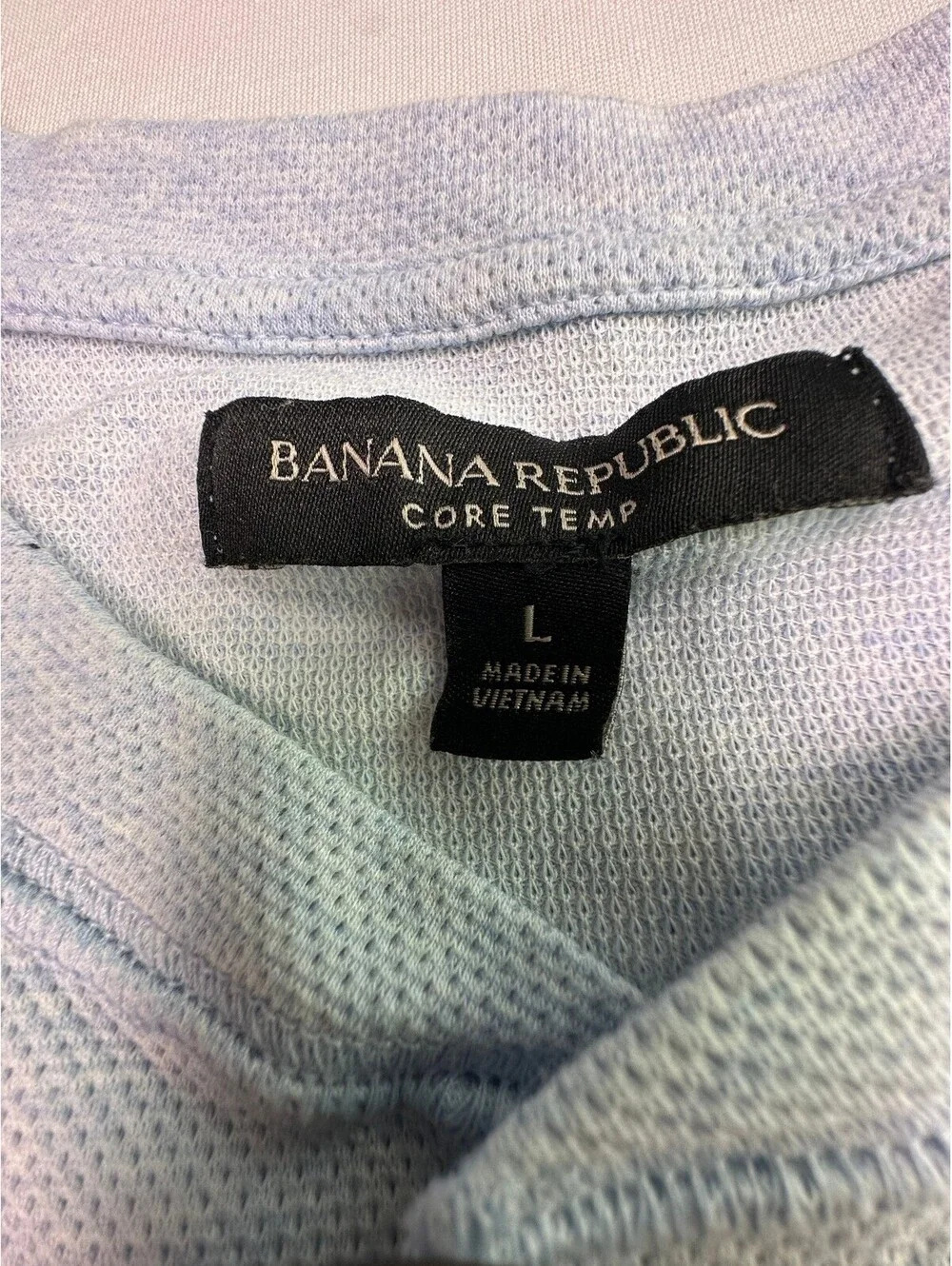 Banana Republic Core Temp L Blue Long Sleeve Henley